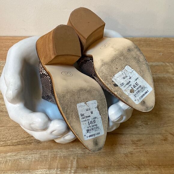 Chinese Laundry Snake Skin Print Heeled Mule Size 6 - Picture 10 of 11